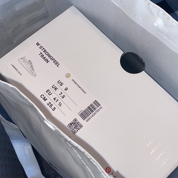 Strongfeel Women's Training Shoe from Lululemon - Picture 10 of 10